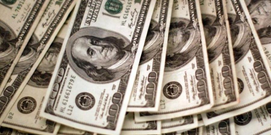 الدولار يرتفع بدعم اتفاق تجاري أمريكي بريطاني