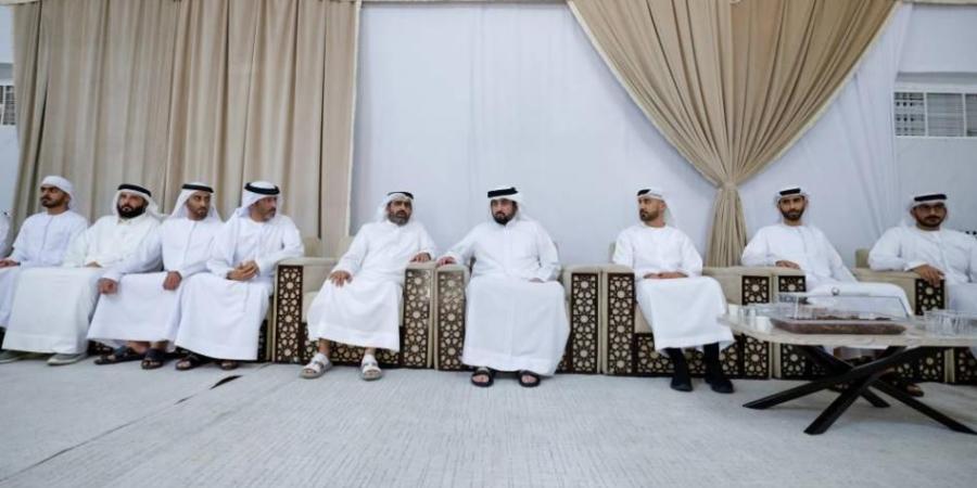 أحمد بن محمد يعزي في وفاة علي السادة