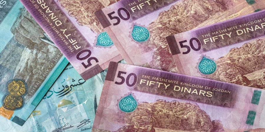 الحكومة تستدين 215 مليون دولار عبر طرح سندات بالدولار الأميركي
