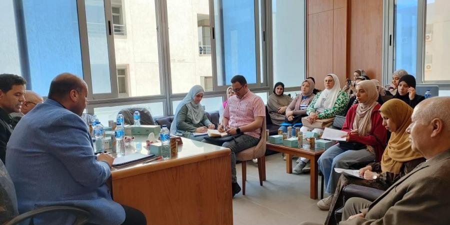 "قسم الإعلام" بآداب دمياط يناقش قضايا المحتوى الرقمي وتفضيلات الجمهور في سيمنار علمي