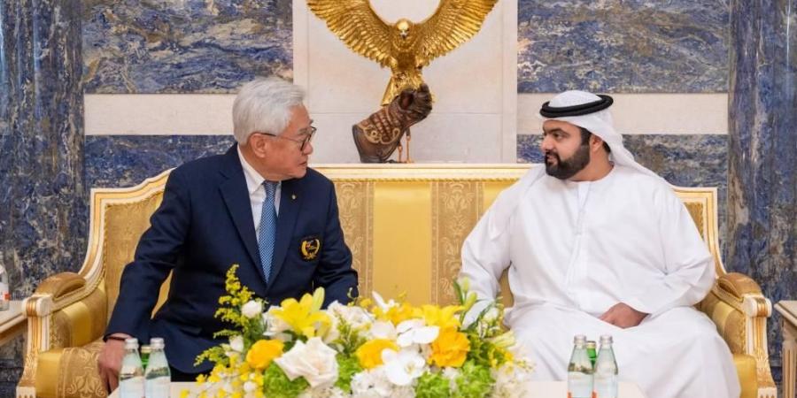 محمد بن حمد يستقبل رئيس «دولي» التايكواندو