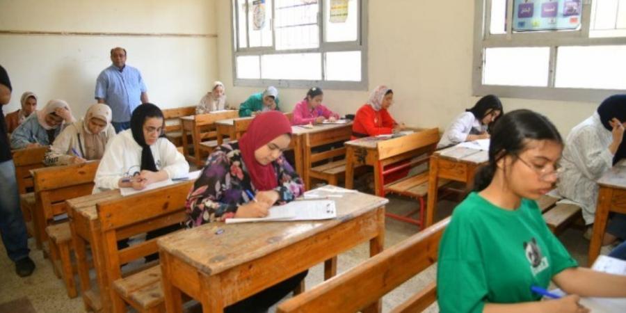 تعليمات أداء امتحانات الترم الثانى للطلبة المصريين فى الخارج