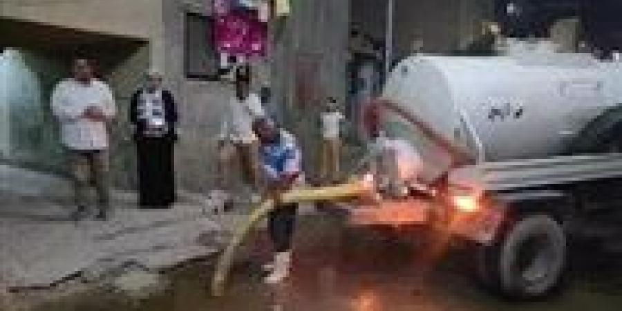 مساكن السادات بالسويس تغرق في مياه الصرف الصحي