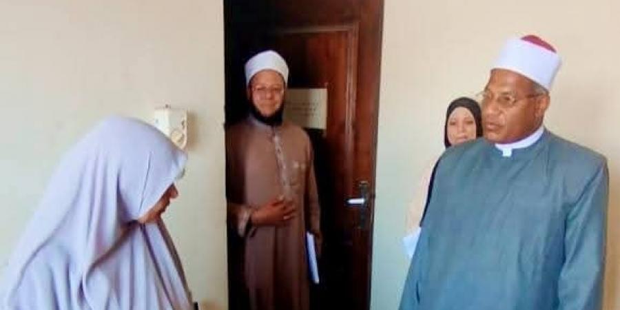 وكيل أوقاف البحر الأحمر في جولة تفقدية مفاجئة بديوان المديرية