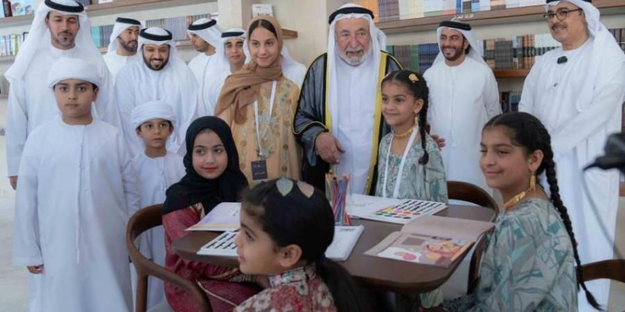 سلطان يفتتح حارة الزبارة القديمة وشيص التراثية في مدينة خورفكان