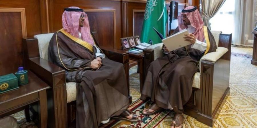 نائب أمير حائل يطلع على التقرير السنوي لهيئة تطوير المنطقة