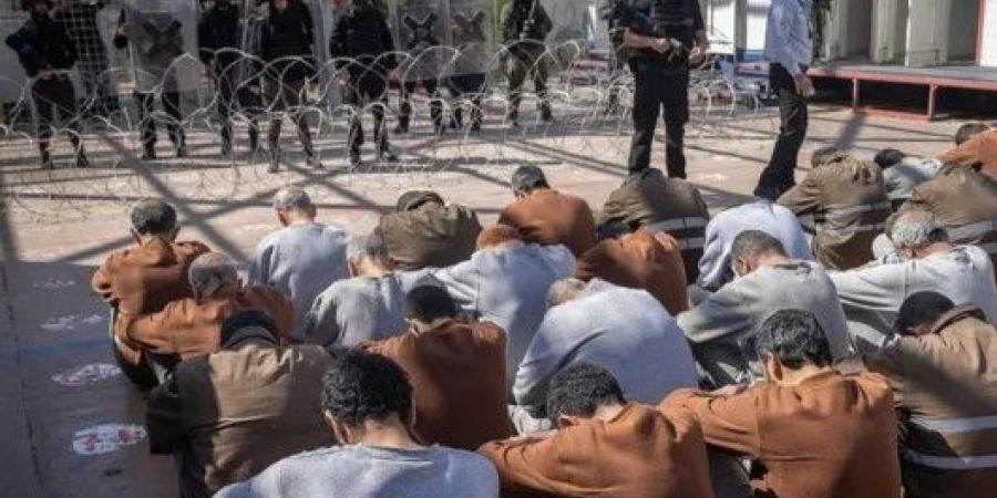 تصعيد صهيوني ممنهج بحق الأسرى خلال الشهر الماضي