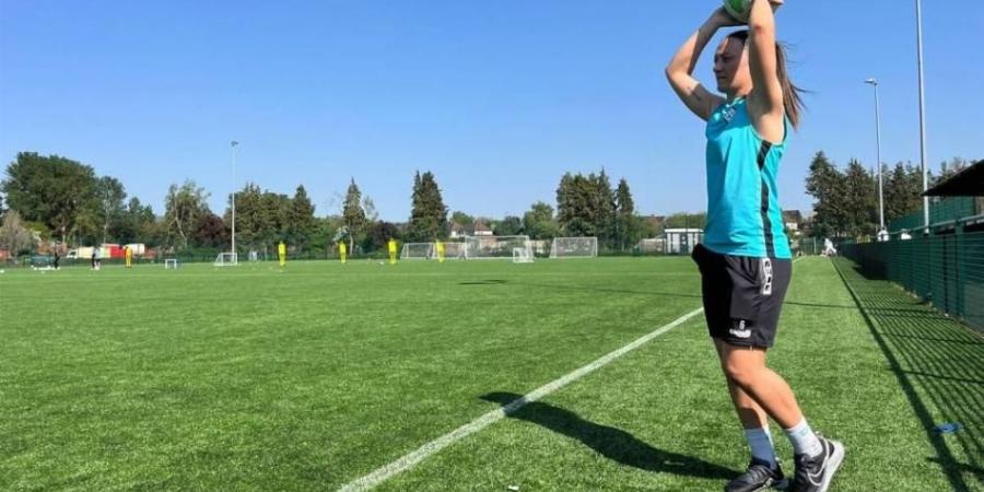 إيرلندية في غينيس بأطول رمية تماس