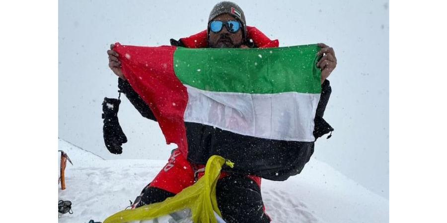 المعمري أول عربي يتسلق ثالث أعلى قمة في العالم