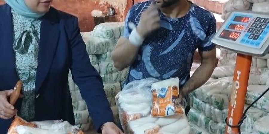 ضبط طن مخللات ودجاج ولحوم وتحرير في حملة تموينية بالدقهلية 