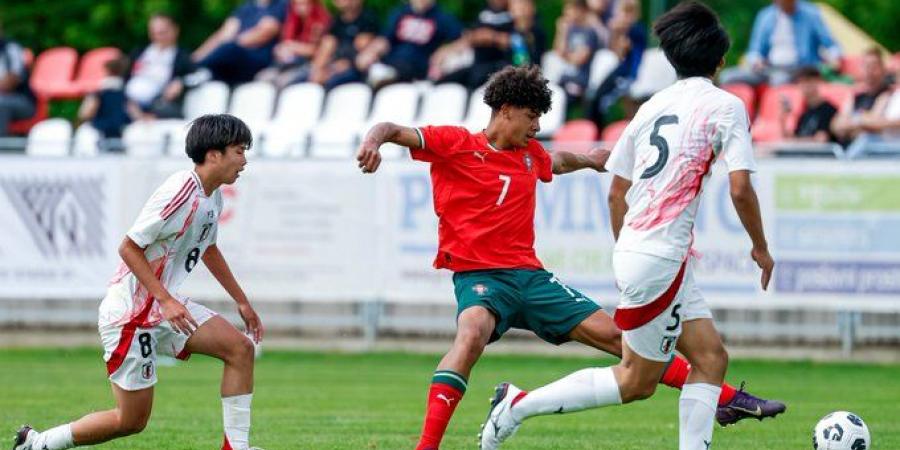 16 ناد يستهدفون التعاقد مع نجل رونالدو