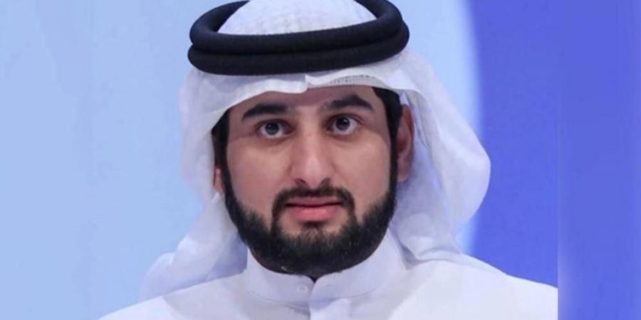أحمد بن محمد يطلع على سير العمل في «إقامة دبي» وجهودها بمجال التميز