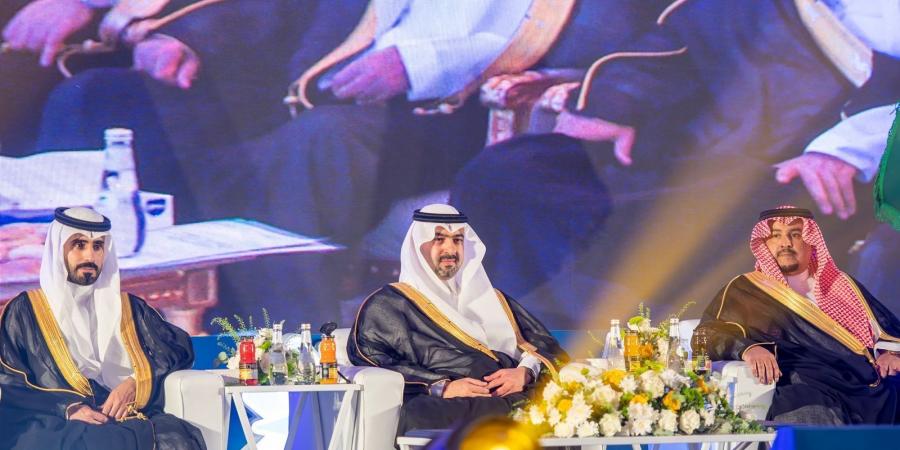 نائب أمير تبوك يشهد حفل تخريج متدربي ومتدربات التقني بالمنطقة