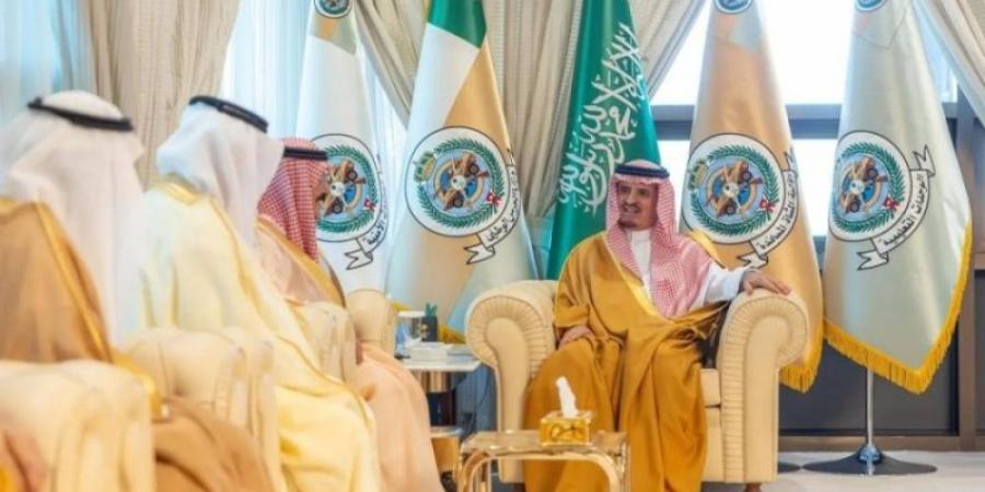 الداود يستقبل عددًا من أمراء الأفواج