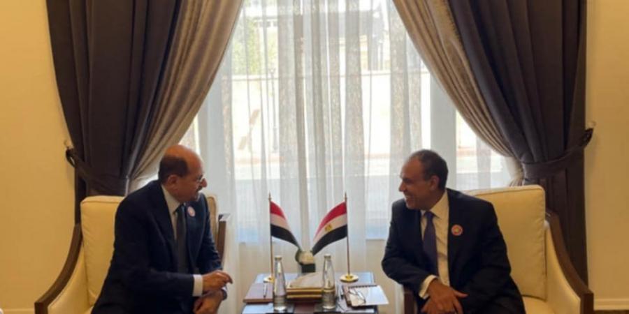 وزير الخارجية يناقش مع نظيره اليمني حشد التأييد الدولى لخطة إعمار غزة