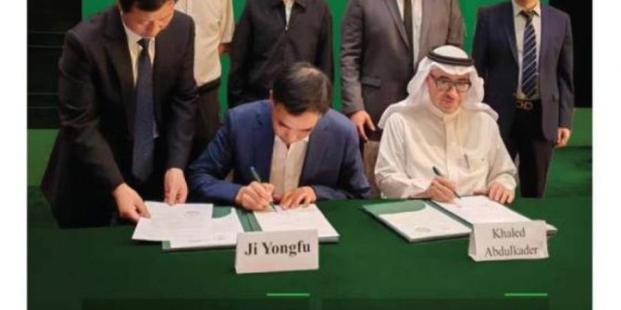 الرئيس التنفيذي لـالغطاء النباتي يوقع مذكرة تفاهم ويجتمع مع كبرى الشركات الصينية لبحث أوجه التعاون