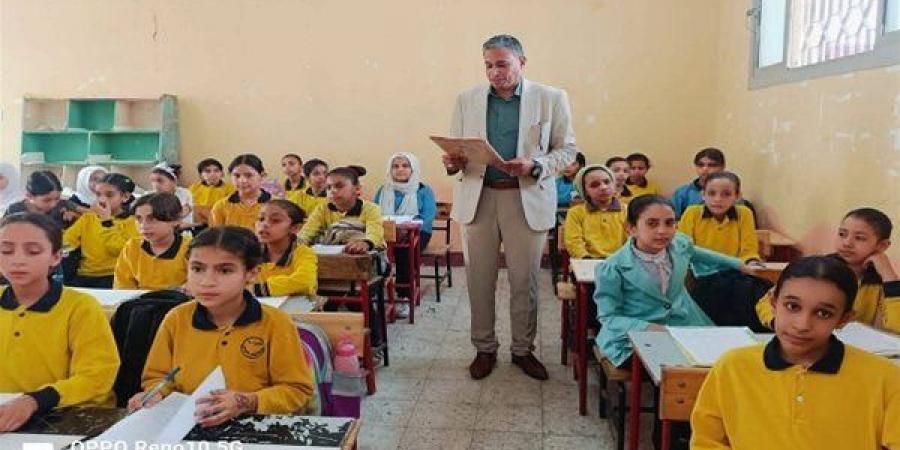رسالة هامة من مدير تعليم الجيزة أثناء متابعة امتحانات المواد غير المضافة