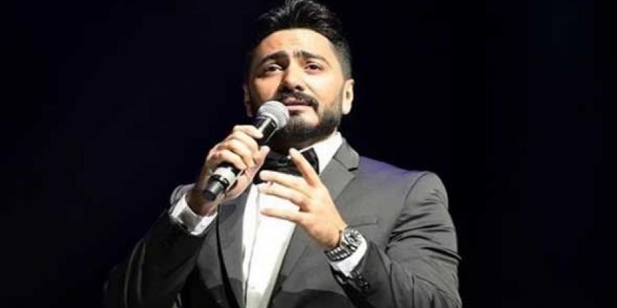 تامر حسني يحيّر جمهوره حول حفله المقبل