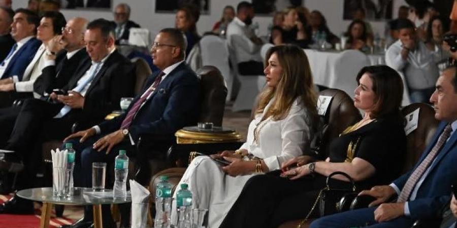 محافظ جنوب وممثل الحكومة اليونانية يفتتحان أول نادٍي يونانى بدهب.. صور
