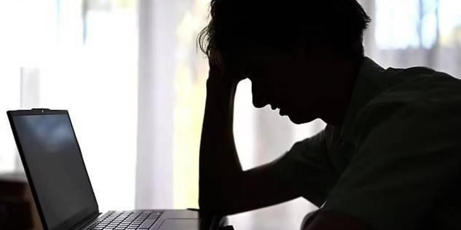 دعم حكومي لتلاميذ بريطانيا أمام تقلبات الحياة