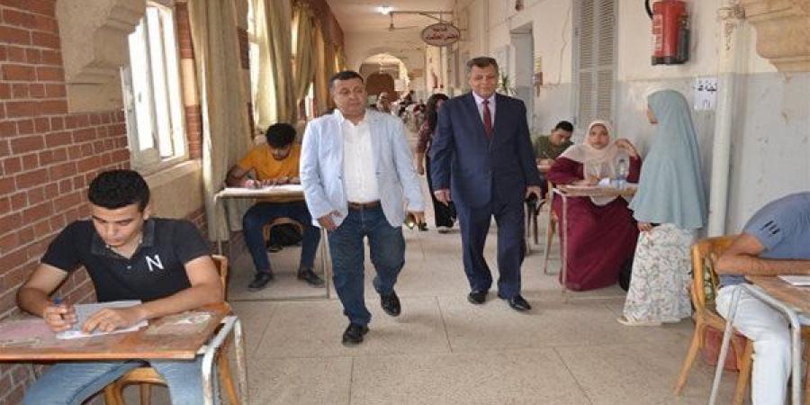 انضباط كامل واستعدادات استثنائية في امتحانات جامعة أسيوط