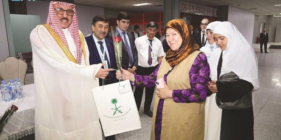 السفير الرشيدان يودّع حجاج طاجيكستان