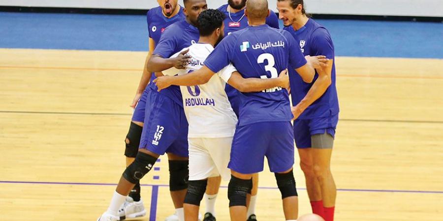 أباتشي الهلال تحتفل باللقب أمام الاتحاد