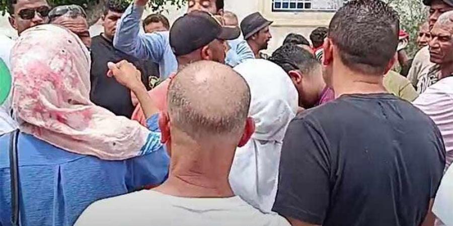وقفة احتجاجية أمام البرلمان بالتوازي مع مناقشة قانون المناولة