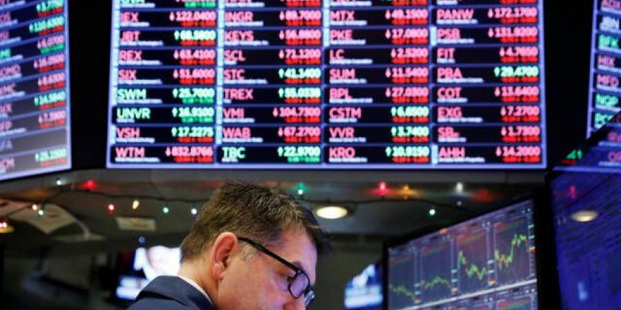 تراجع العقود الآجلة لمؤشرات الأسهم الأمريكية