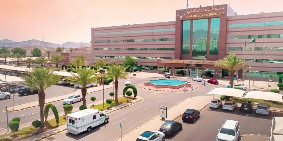 مدينة الملك عبدالله الطبية تدشن خدمة الجراحة الروبوتية