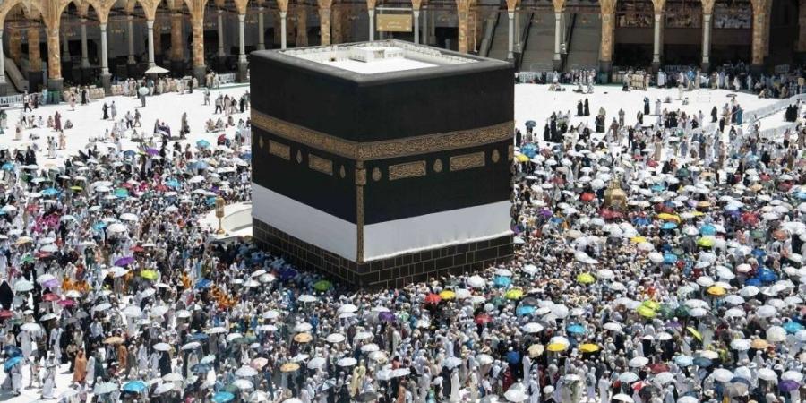 الحجاج المتعجلون يؤدون طواف الوداع بيسر وطمأنينة