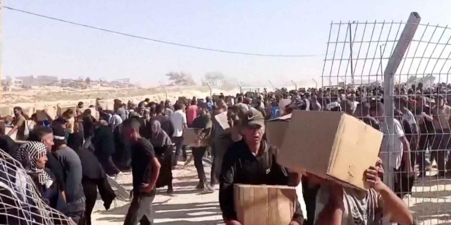 قتلى ومصابون جراء إطلاق للنار خلال توزيع المساعدات بغزة