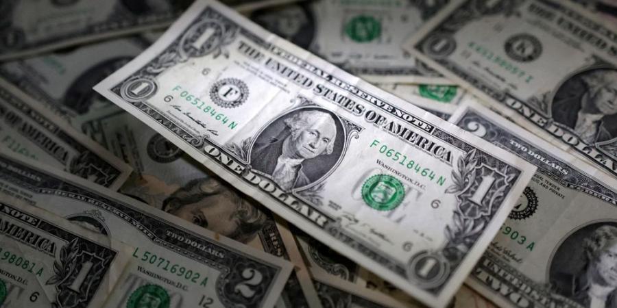 الدولار يتراجع أمام العملات الرئيسية مع ترقب محادثات حاسمة بين واشنطن وبكين
