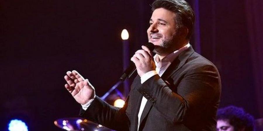 ملحم زين يشوّق الجمهور لألبوم "ملحم 22"