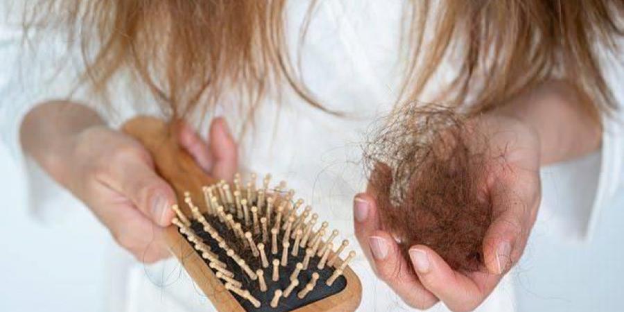 تساقط الشعر بعد حقن إنقاص الوزن.. طبيب بريطاني يكشف السبب الحقيقي