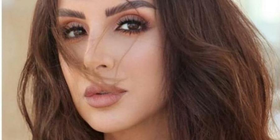 بالدعاء والتضرع كندة علوش تدعم أنغام فى محنتها الصحية 