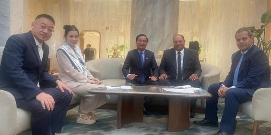نائب وزير الزراعة المصري يبحث سبل تعزيز التعاون الزراعي وفيتنام