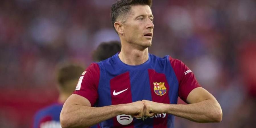 الإصابة تبعد ليفاندوفسكي عن برشلونة