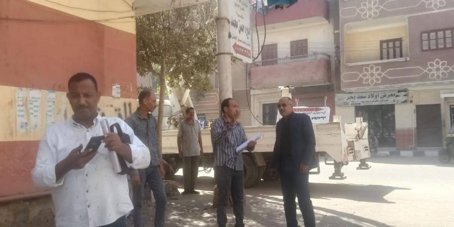 حملات على الإعلانات غير المرخصة في أسيوط