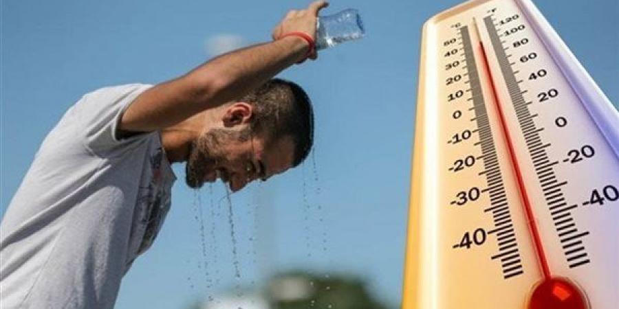 حالة الطقس غدًا الأحد 10 أغسطس 2025: استمرار الموجة الحارة وارتفاع الرطوبة