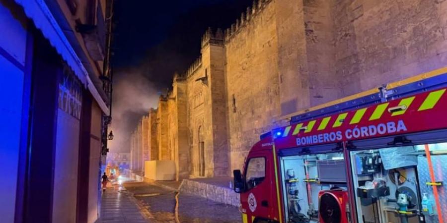 حريق في مسجد قرطبة الشهير في إسبانيا