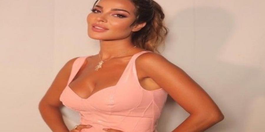 نادين نسيب نجيم تتألق في كان وتحصد جائزة "القيادة النسائية" تقديرًا لدورها الفني