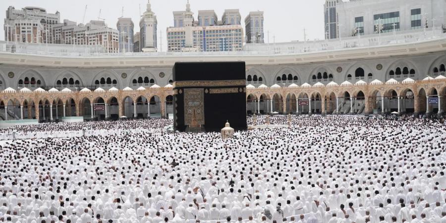 الشيخ أسامة خياط: يدعو لغرس قيم البر والتقوى في الأسرة والمجتمع