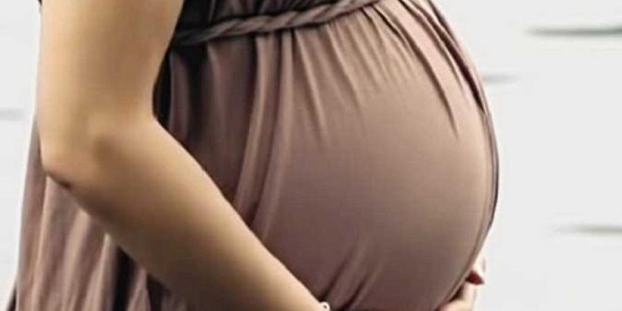 تحذير للأمهات الحوامل: أطعمة يجب تجنبها لحماية صحتك وصحة الجنين
