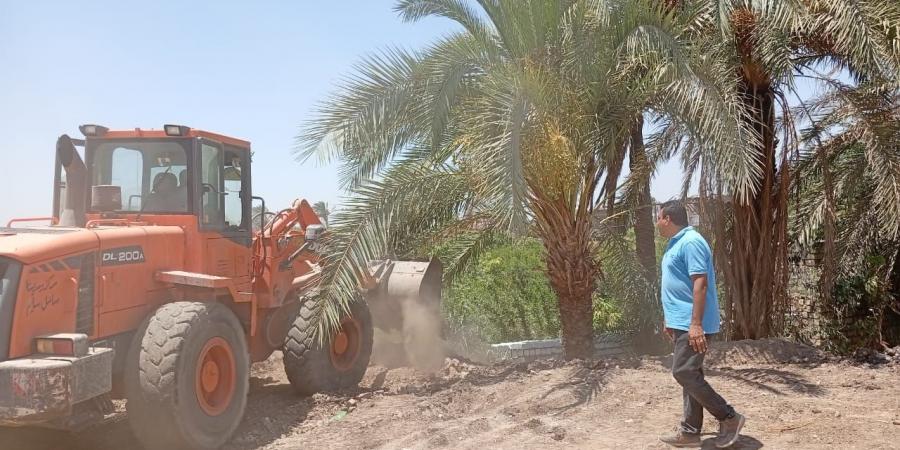 استمرار حملات رفع التراكمات وتحسين المظهر الحضاري بمركز ساحل سليم