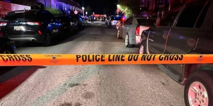 إصابة 6 أشخاص بينهم طفل في إطلاق نار جماعي بمدينة بالتيمور بولاية ميريلاند الأمريكية