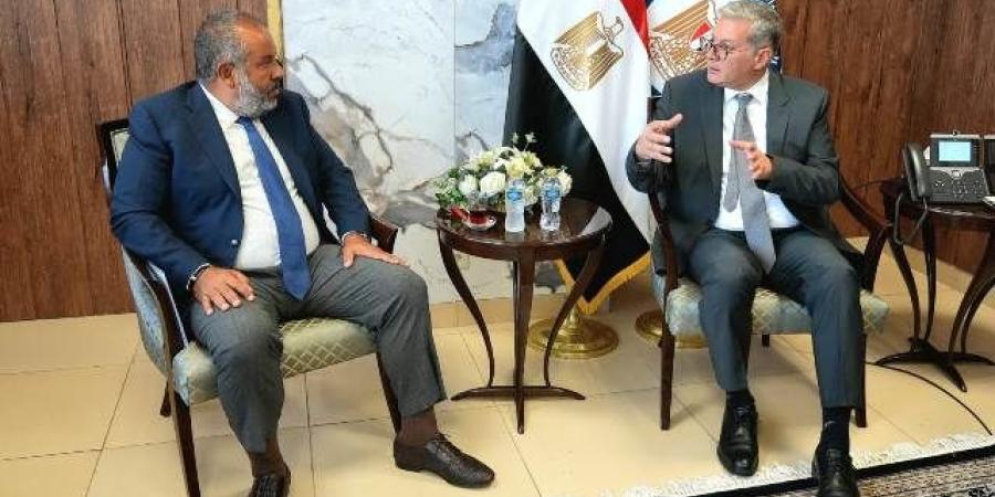 وزير البترول:تشجيع مشاركة القطاع الخاص باستثماراته في استغلال الفوسفات