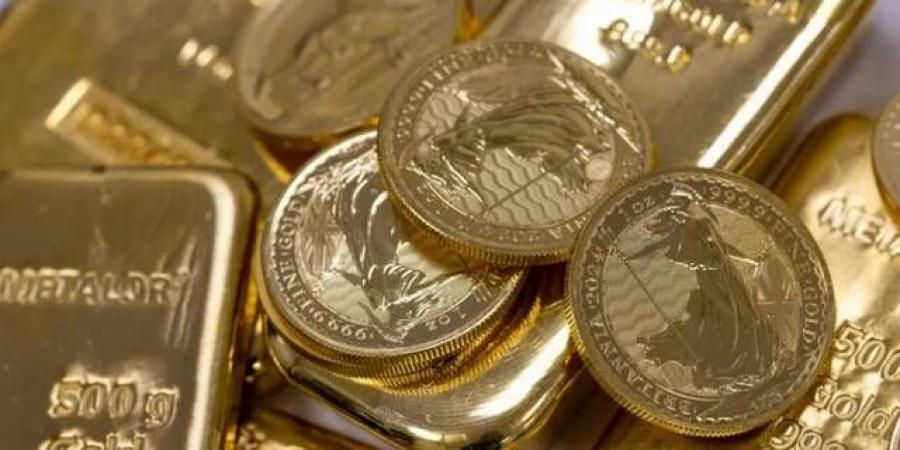 تراجع الذهب مع ترقب المستثمرين للمحادثات الأمريكية الروسية