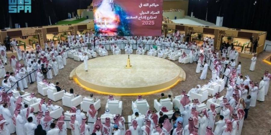 المزاد الدولي لمزارع إنتاج الصقور.. منصة عالمية للشراكات الإستراتيجية بين المنتجين والصقارين