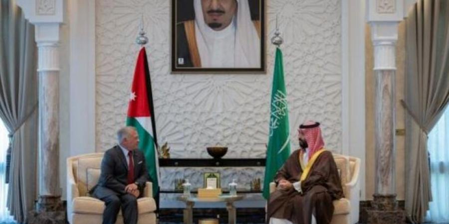 محمد بن سلمان يستقبل العاهل الأردني في نيوم السعودية